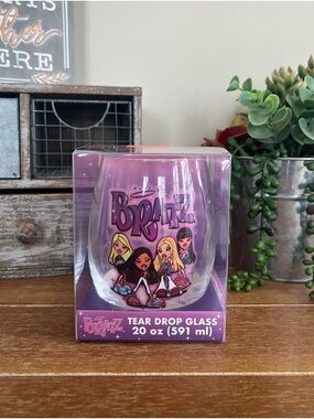 BRATZ TEAR DROP GLASS 20oz BRAND NEW